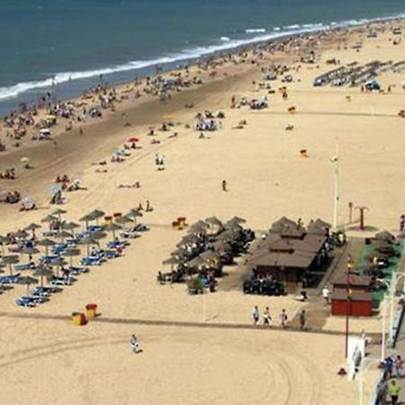 Apartamento A Pie De Playa. 加的斯 外观 照片